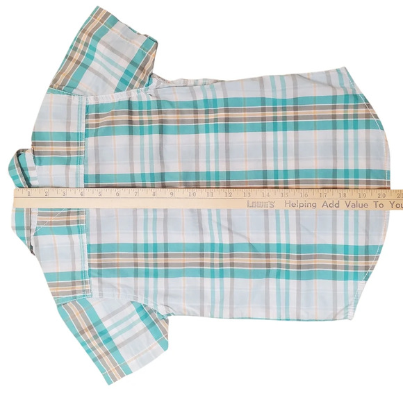 2 Boy's Size 5 Button Down Shirts. Tommy Hilfiger & Hurley. Short Sleeve - Picture 11 of 11